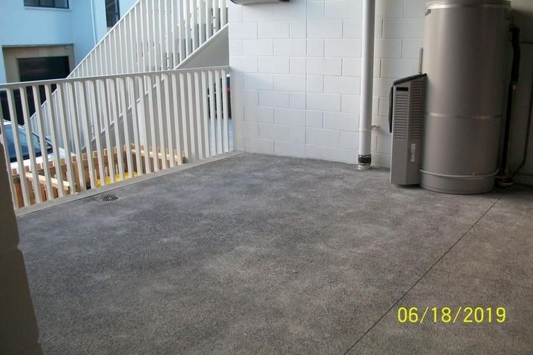 Photo of property in 264 Hobsonville Point Road, Hobsonville, Auckland, 0616