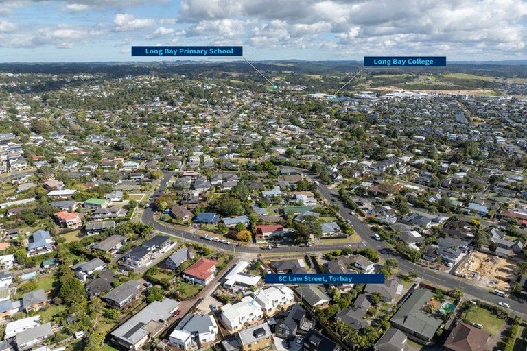 Photo of property in 6c Law Street, Torbay, Auckland, 0630