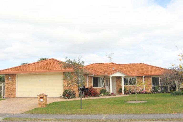 Photo of property in 84 Santa Monica Drive, Papamoa Beach, Papamoa, 3118