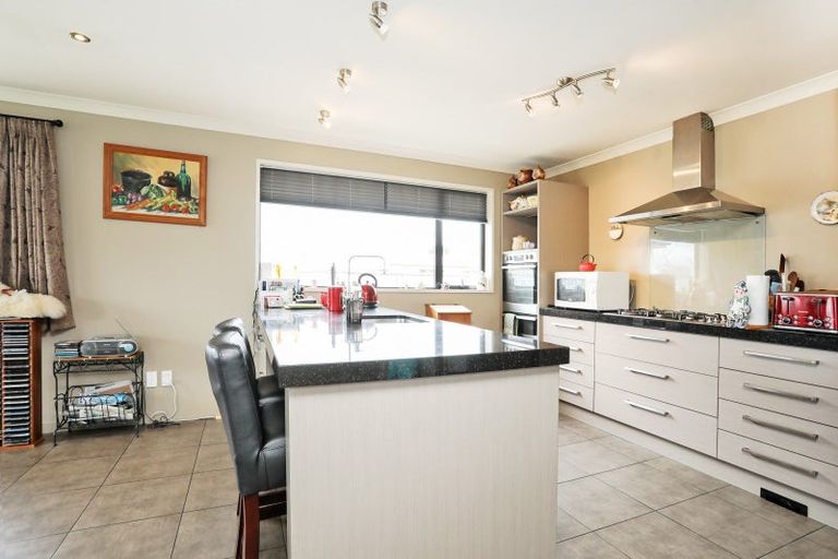 Photo of property in 18 Mauchline Street, Wallacetown, 9816