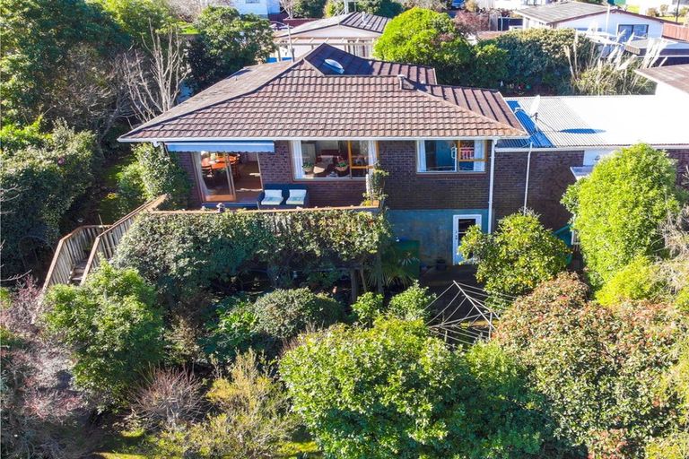 Photo of property in 21f1- Roband Crescent, Brown Owl, Upper Hutt, 5018