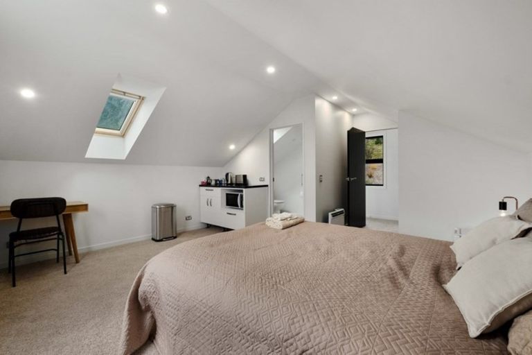 Photo of property in 6a Kinross Lane, Jacks Point, Queenstown, 9371