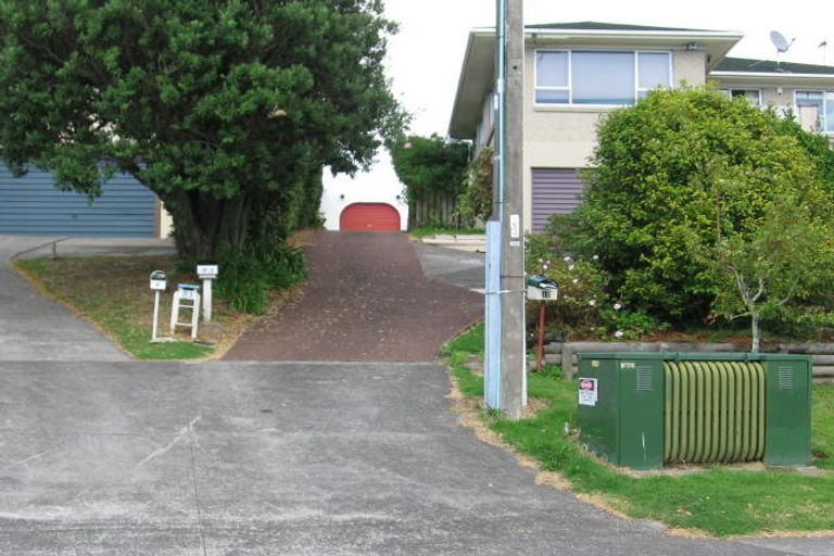 Photo of property in 2/8a Mizpah Road, Torbay, Auckland, 0630