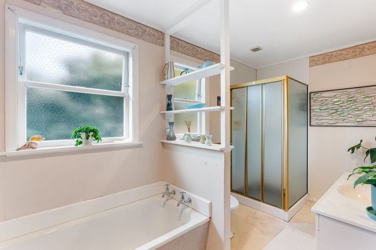 Photo of property in 23 Tui Road, Raumati Beach, Paraparaumu, 5032