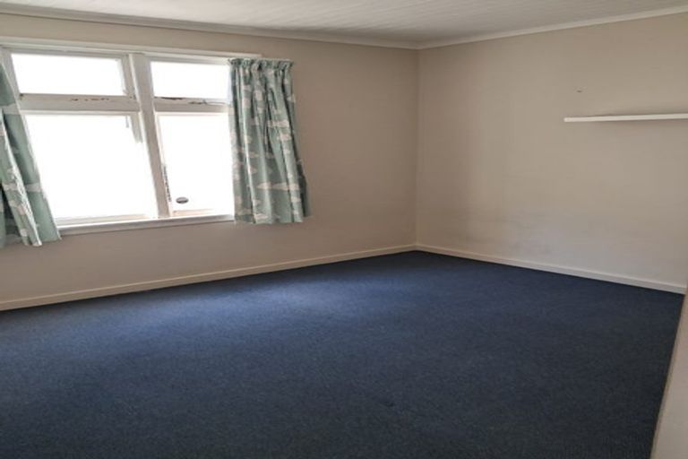 Photo of property in 32 Pendarves Street, New Plymouth, 4310