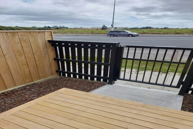 Photo of property in 89 Waipuhinui Way, Wiri, Auckland, 2104