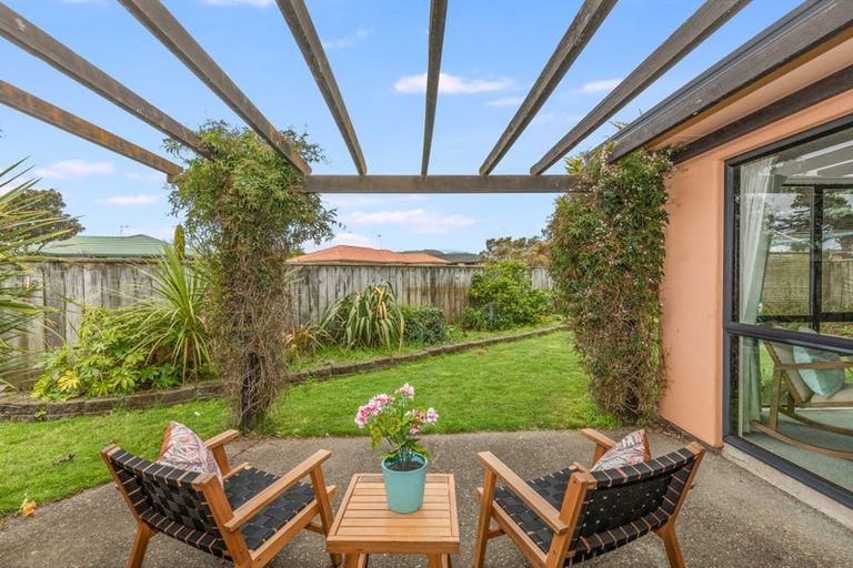 Photo of property in 155 Guildford Drive, Paraparaumu Beach, Paraparaumu, 5032