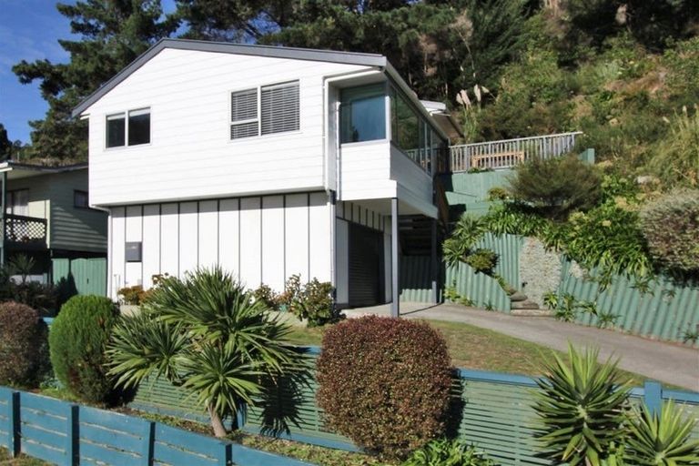Photo of property in 30 Postgate Drive, Whitby, Porirua, 5024