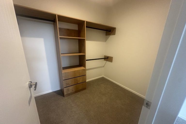 Photo of property in 35 Cedar Heights Avenue, Massey, Auckland, 0614