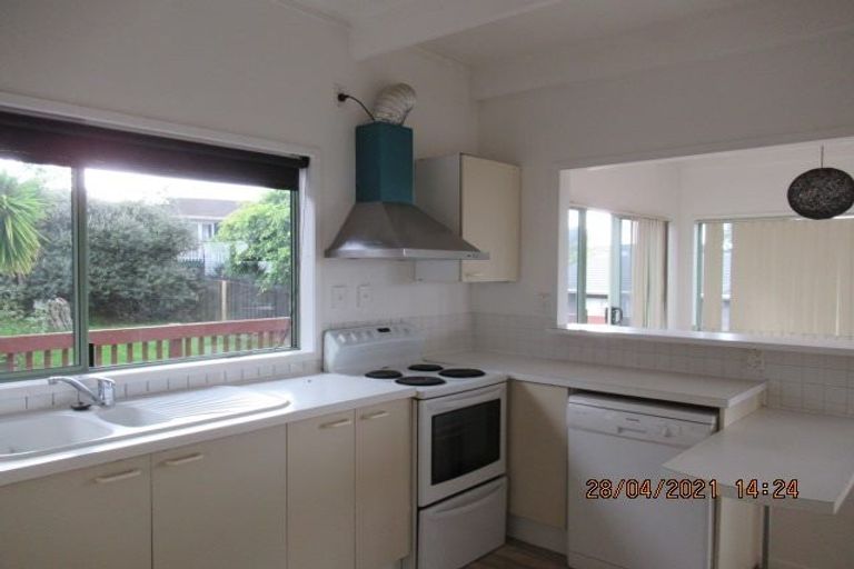 Photo of property in 7 Cyclarama Crescent, Massey, Auckland, 0614