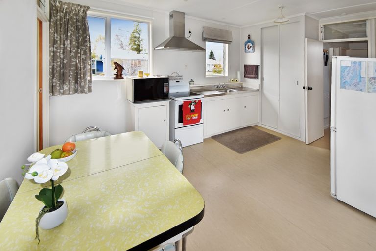 Photo of property in 25 Sealy Street, Twizel, 7901