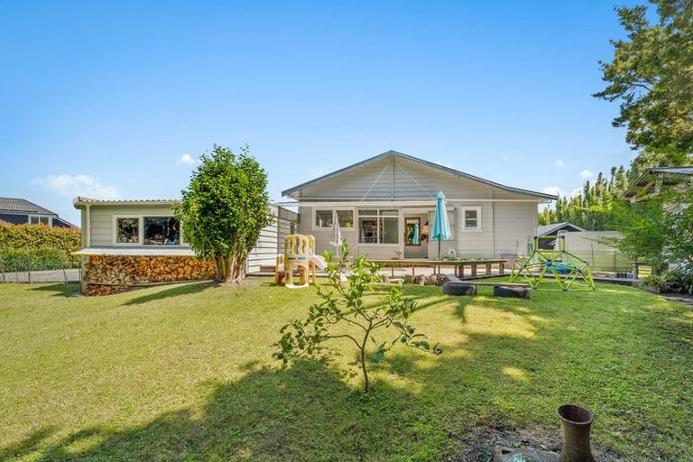 Photo of property in 34 Awanui Crescent, Matakana, 0985