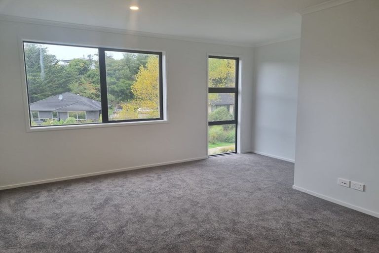 Photo of property in 52 Martingale Drive, Whitby, Porirua, 5024