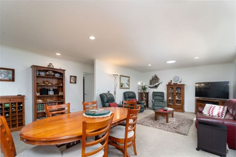 Photo of property in 2 Joan Allen Lane, Masterton, 5810