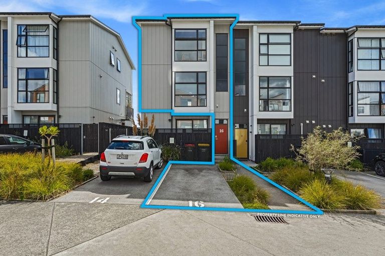 Photo of property in 16 Raranga Lane, Hobsonville, Auckland, 0616