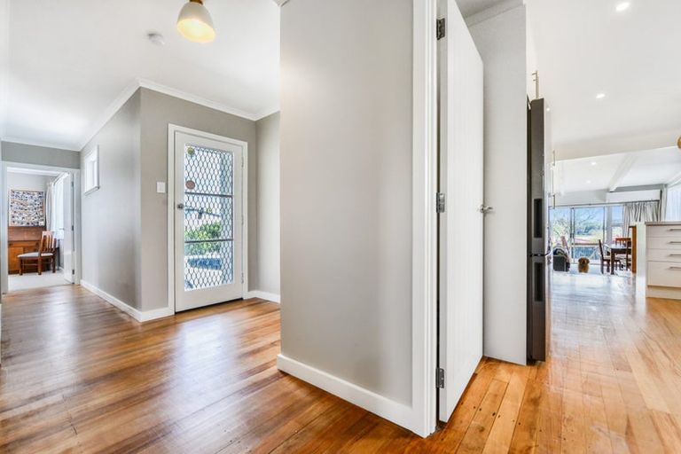 Photo of property in 100 Forest Lake Road, Forest Lake, Hamilton, 3200