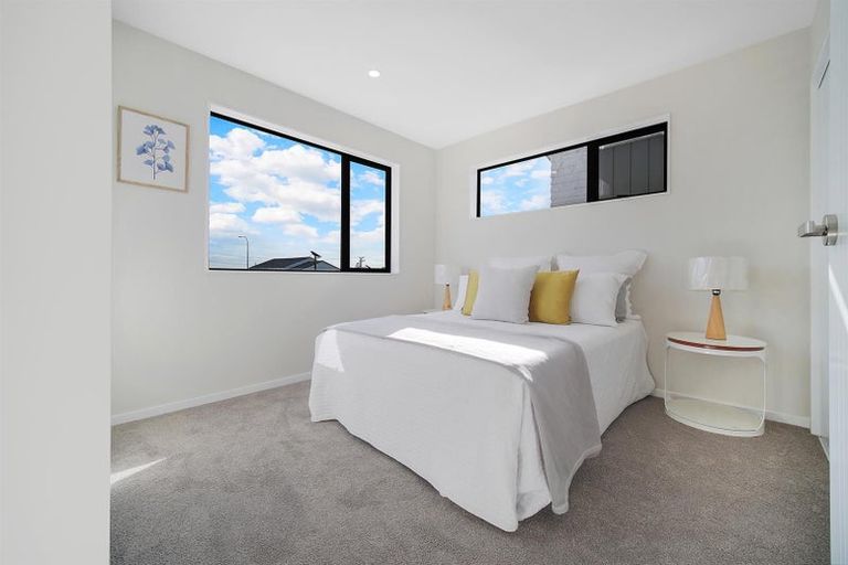 Photo of property in 105 Kairakau Street, Papakura, 2110