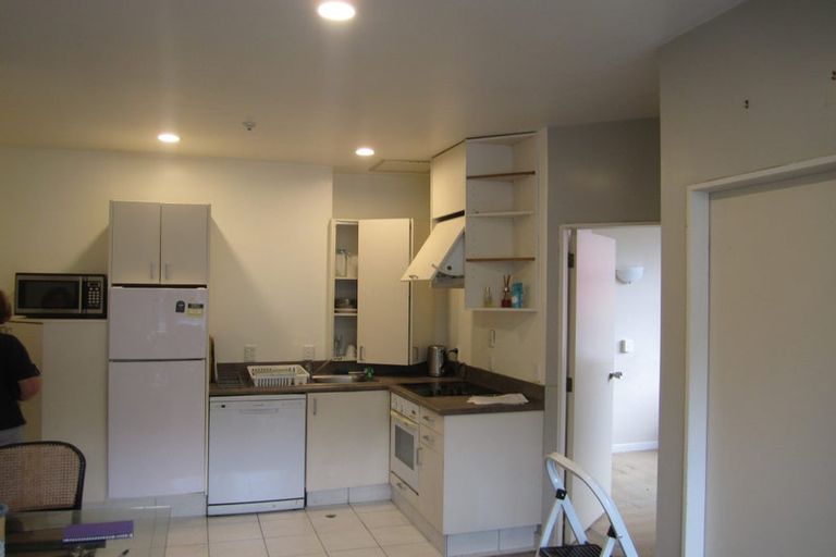 Photo of property in Terrace Tower Apartments, 1e/126 The Terrace, Wellington Central, Wellington, 6011