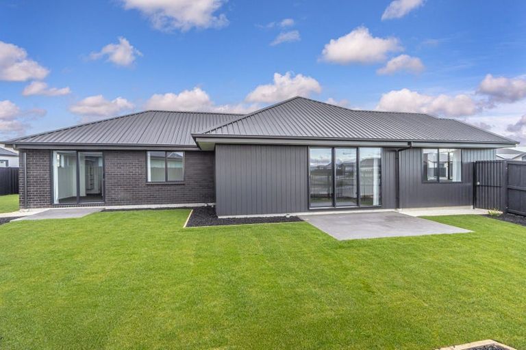 Photo of property in 24 Mcgarry Drive, Kaiapoi, 7630