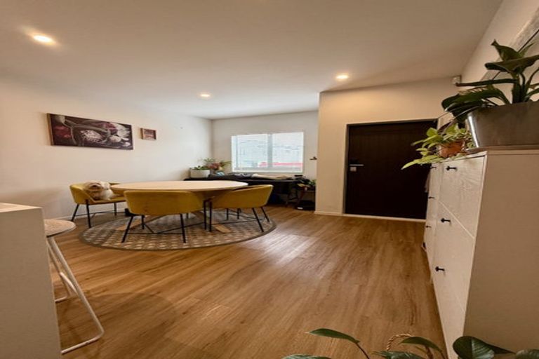 Photo of property in 24 Pilot Drive, Hobsonville, Auckland, 0616