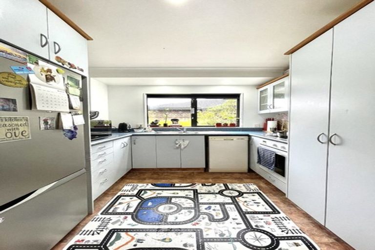 Photo of property in 1/358 Waiwhetu Road, Fairfield, Lower Hutt, 5011