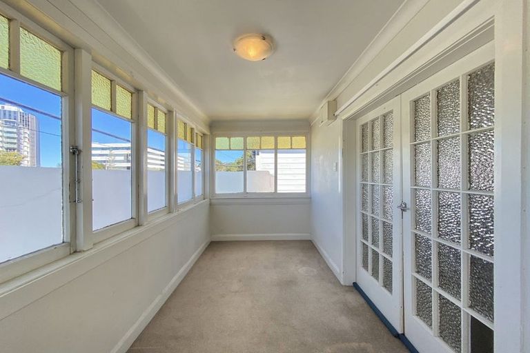 Photo of property in 84 Tinakori Road, Thorndon, Wellington, 6011