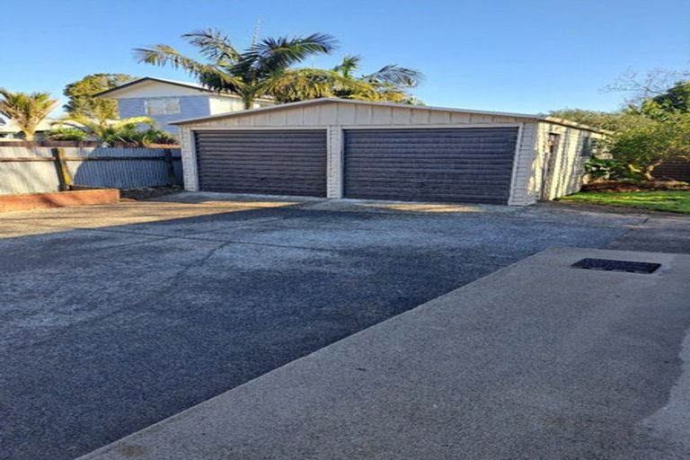 Photo of property in 11 Mcshane Street, Pukekohe, 2120