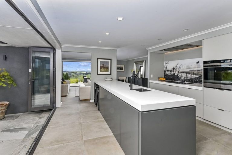 Photo of property in 1568 Old North Road, Helensville, 0875