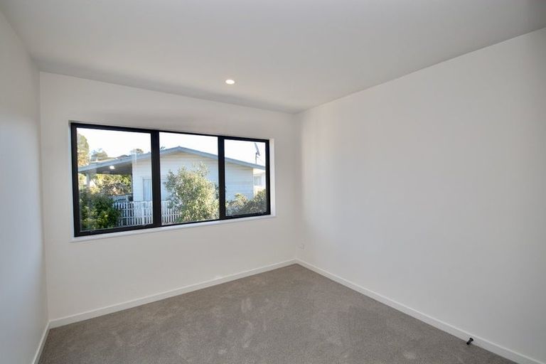 Photo of property in 9c Arran Road, Browns Bay, Auckland, 0630
