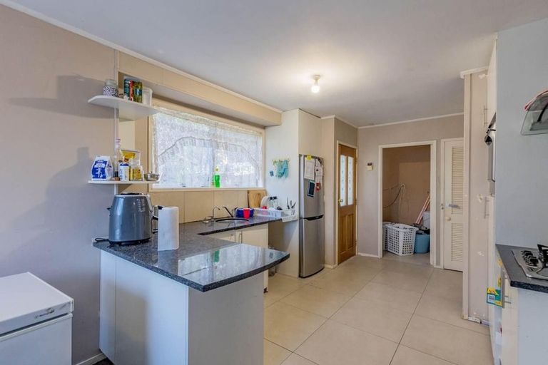 Photo of property in 11 Kilcar Place, Massey, Auckland, 0614