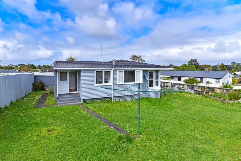 Photo of property in 18 Rata Street, Waiuku, 2123