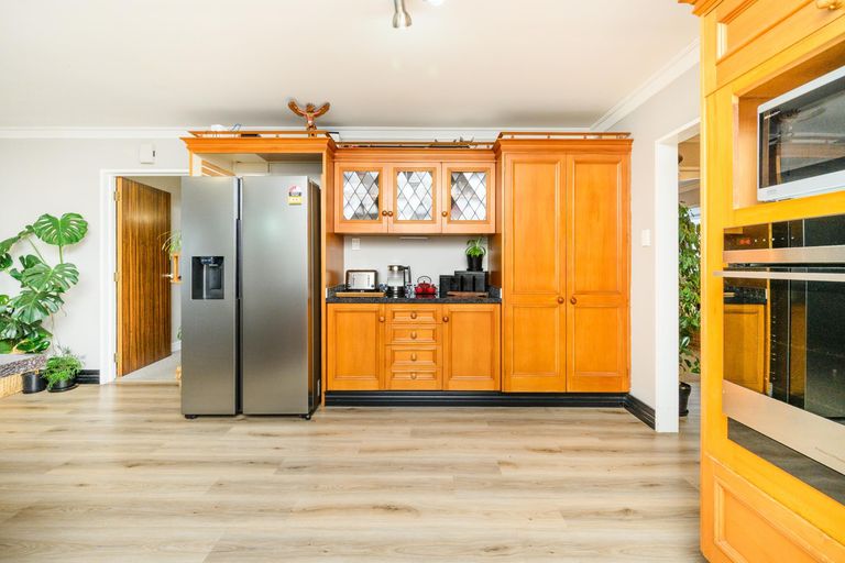 Photo of property in 6 Grange Place, Milson, Palmerston North, 4414