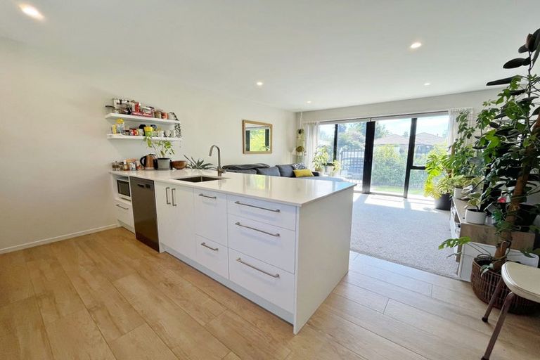 Photo of property in 1/57 Woodville Street, Edgeware, Christchurch, 8013