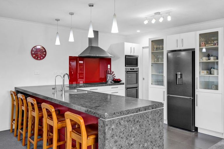 Photo of property in 484 Turuturu Road, Hawera, 4674