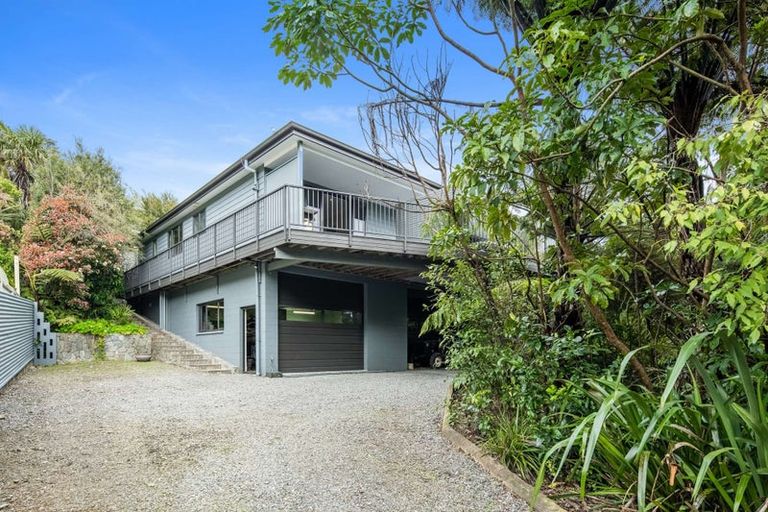 Photo of property in 25 Mccormicks Road, Whatamango Bay, Picton, 7281