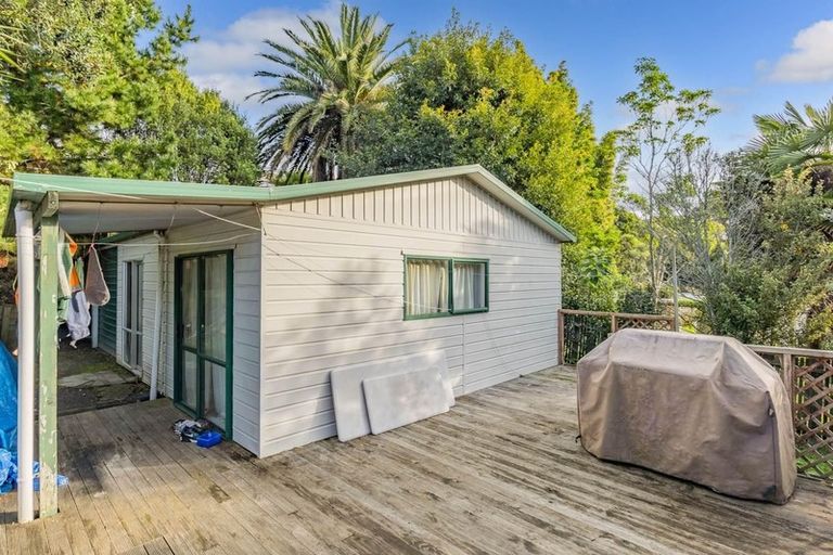 Photo of property in 11 Kilcar Place, Massey, Auckland, 0614