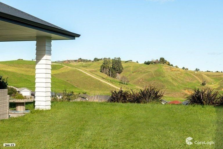 Photo of property in 17 Moira Close, Welcome Bay, Tauranga, 3175