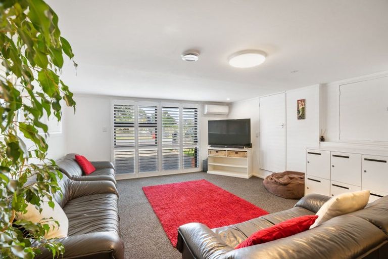 Photo of property in 89 Martin Road, Paraparaumu Beach, Paraparaumu, 5032