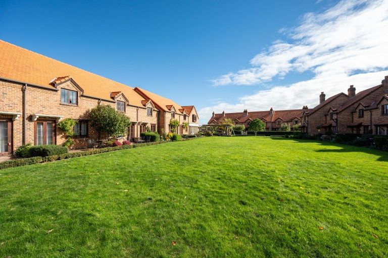 Photo of property in 8/6 Quiet Woman Way, Monaco, Nelson, 7011
