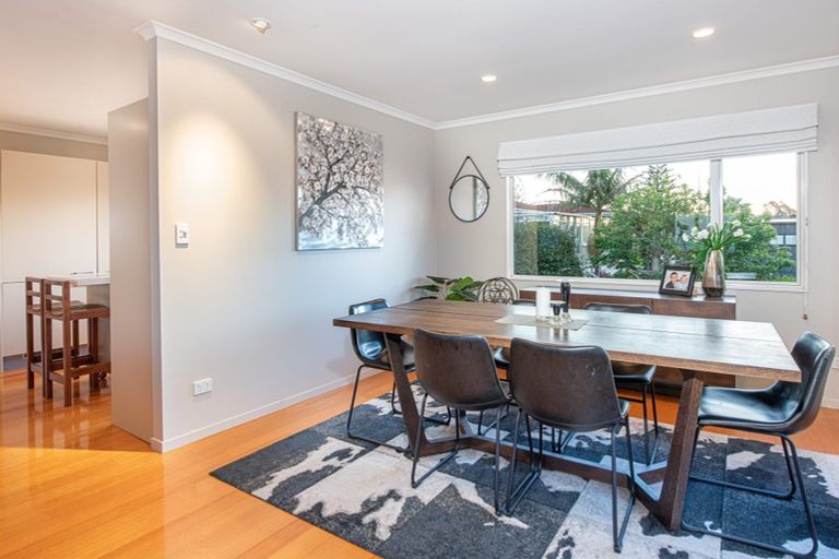 Photo of property in 2/35 Kowhai Road, Mairangi Bay, Auckland, 0630