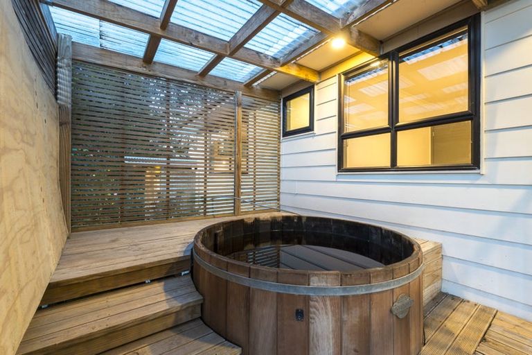 Photo of property in 66 Anich Road, Massey, Auckland, 0614