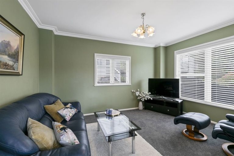 Photo of property in 88 Norton Park Grove, Waterloo, Lower Hutt, 5011