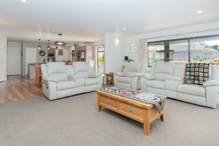 Photo of property in 5a Waikowhai Place, Raglan, 3225