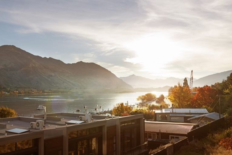 Photo of property in 35 Lakeside Road, Wanaka, 9305