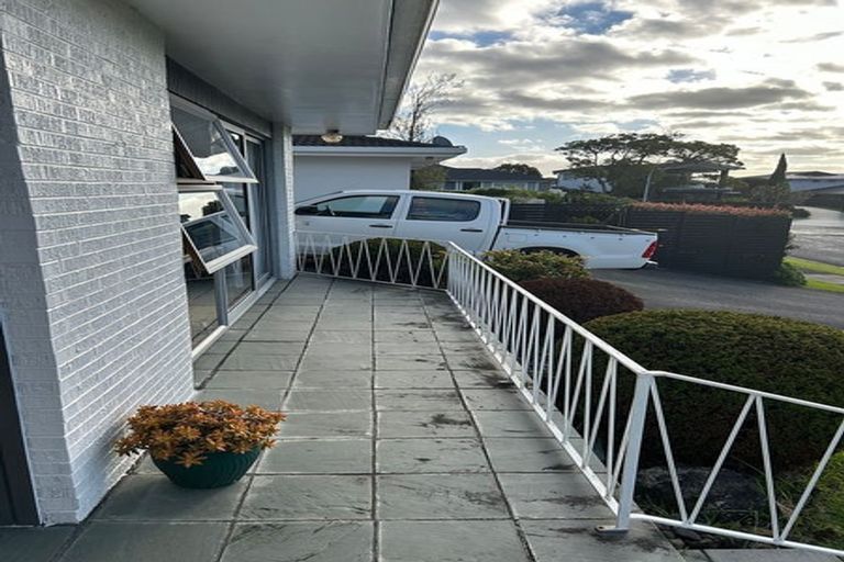 Photo of property in 1/9 Belmere Rise, Farm Cove, Auckland, 2012
