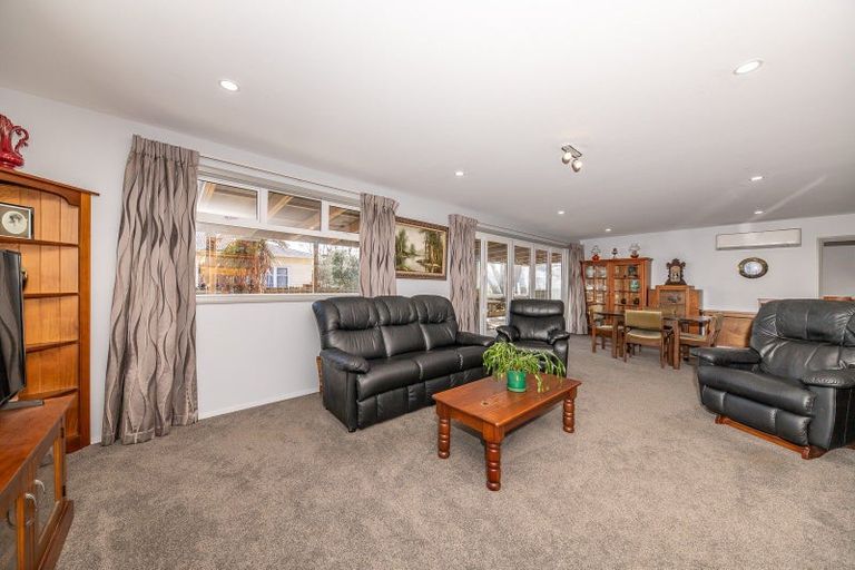 Photo of property in 28 Queen Street, Westport, 7825