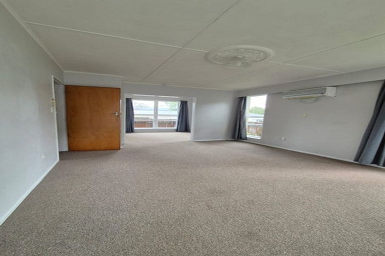 Photo of property in 21-a Kairanga Crescent, Wainuiomata, Lower Hutt, 5014
