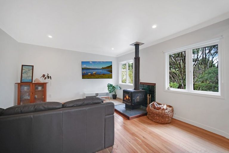 Photo of property in 396 Huia Road, Titirangi, Auckland, 0604