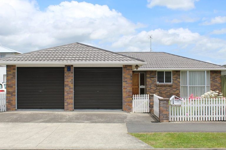 Photo of property in 158 Heretaunga Street, Palmerston North, 4414