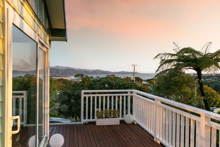 Photo of property in 34a Poto Road, Normandale, Lower Hutt, 5010